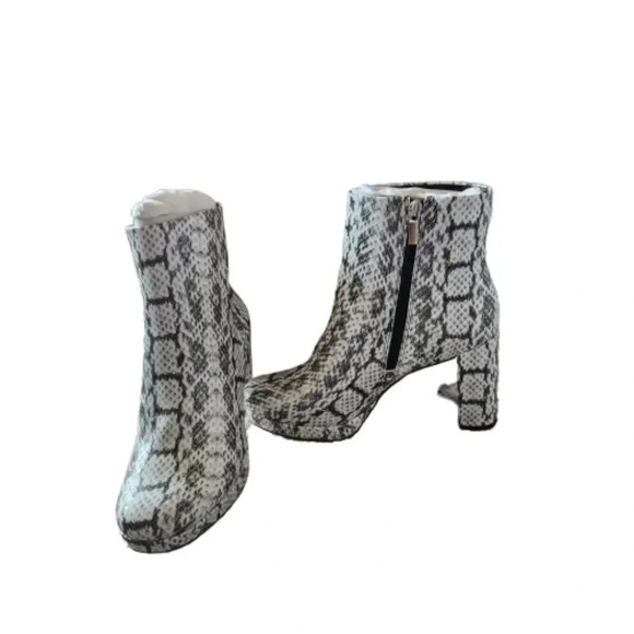 Snakeprint Platform Booties | Bold Heels | (NWT)Size 8 - Picture 2 of 7